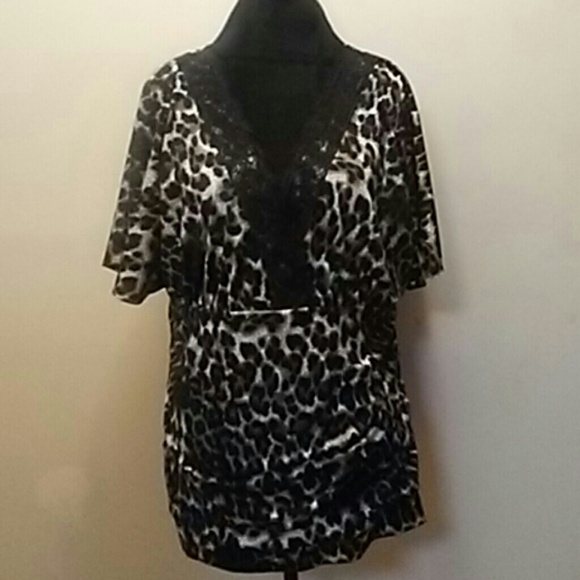 Maurices Tops - Maurices Blouse size 1